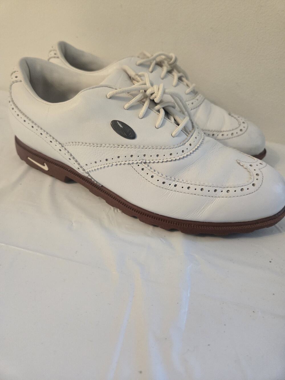 Nike Airliner Royal Silk Wingtip Golf Shoes Women’s Sz 8.5 White